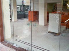 Γυάλινες Πόρτες