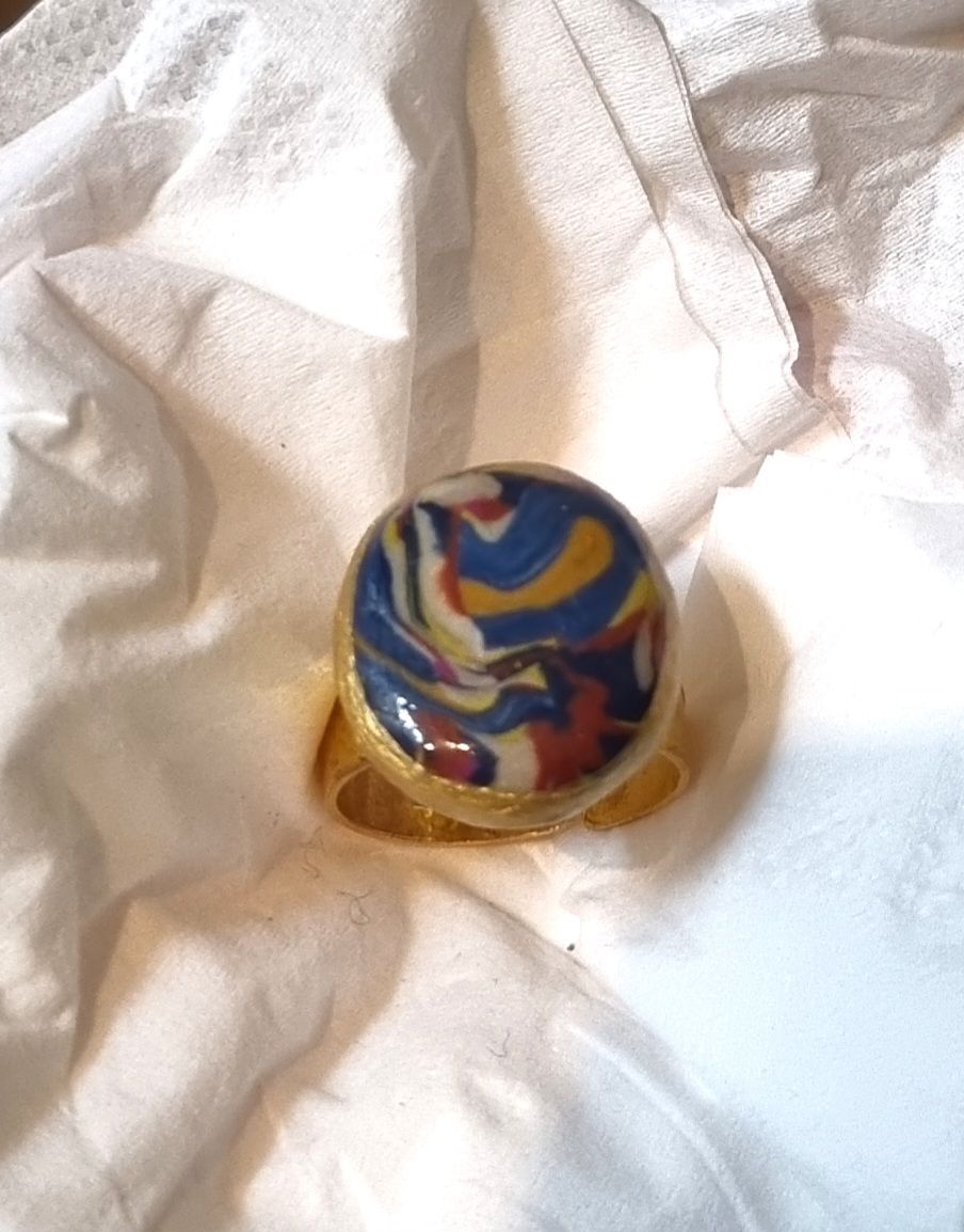Bague bleu ronde