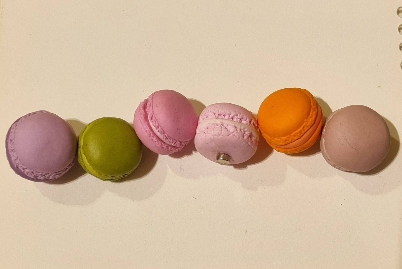 Macarons aimantés faits mains