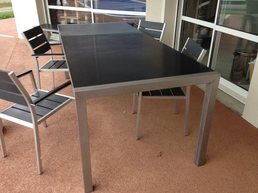 Table à manger réalisé par notre entreprise 