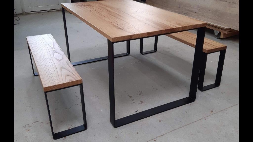 Photos de mobilier fait sur-mesure de banc