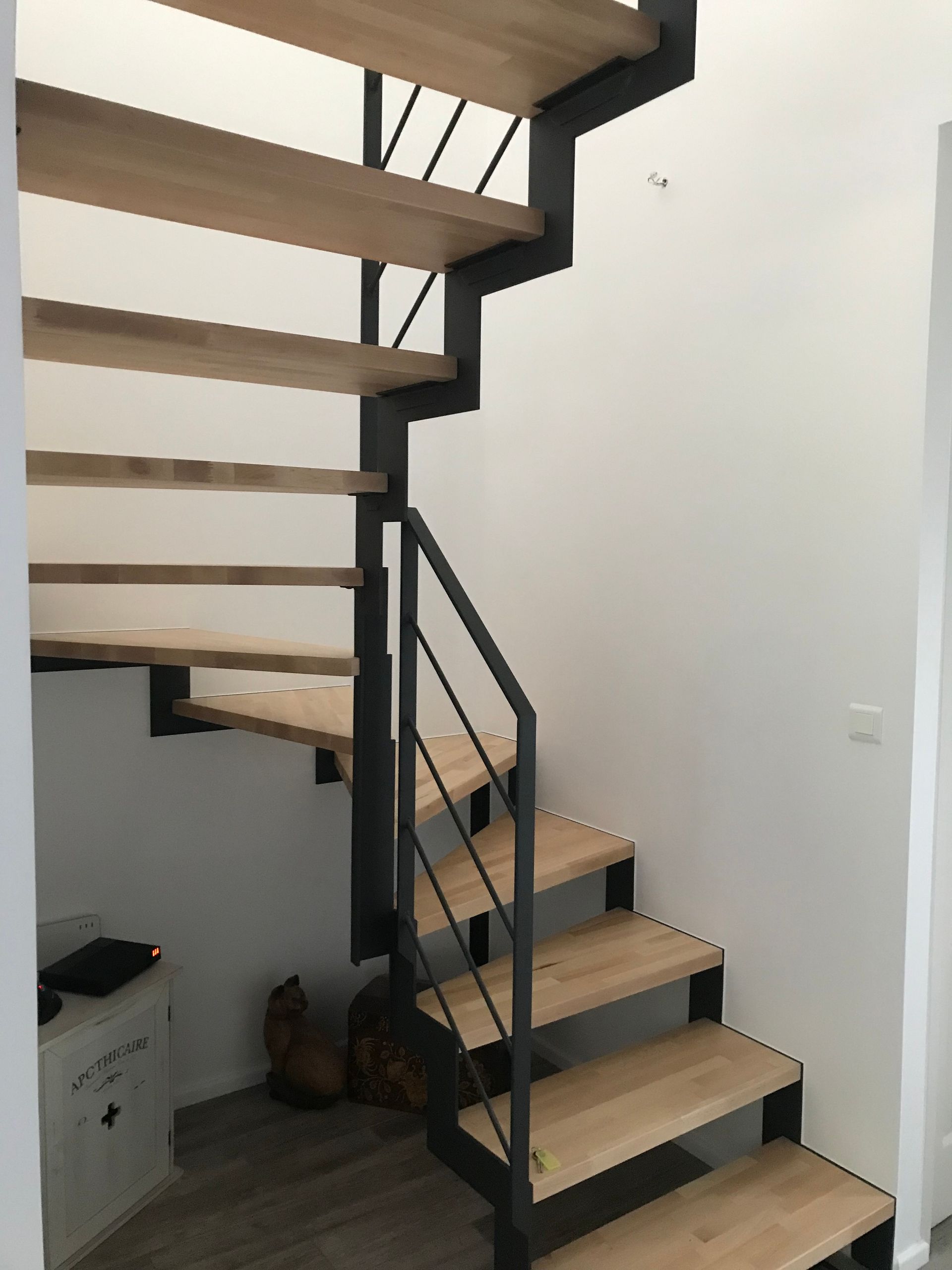 Escalier deux-quart-tournant fait sur-mesure