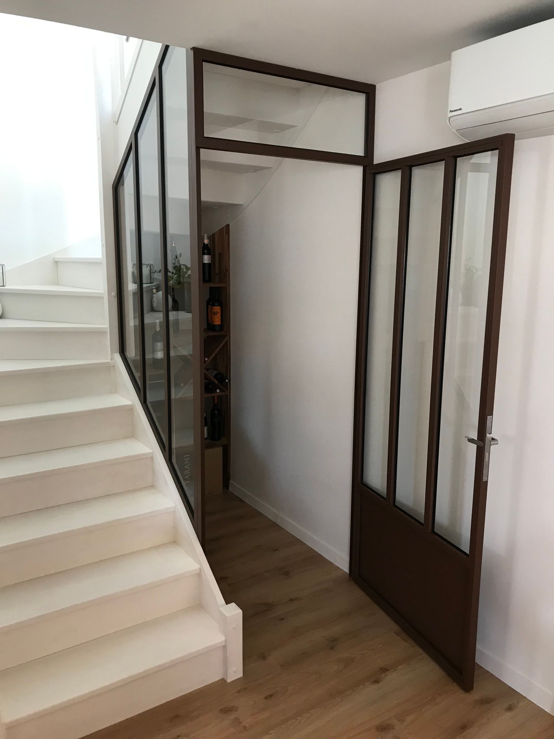 Porte vitrée ouverte 