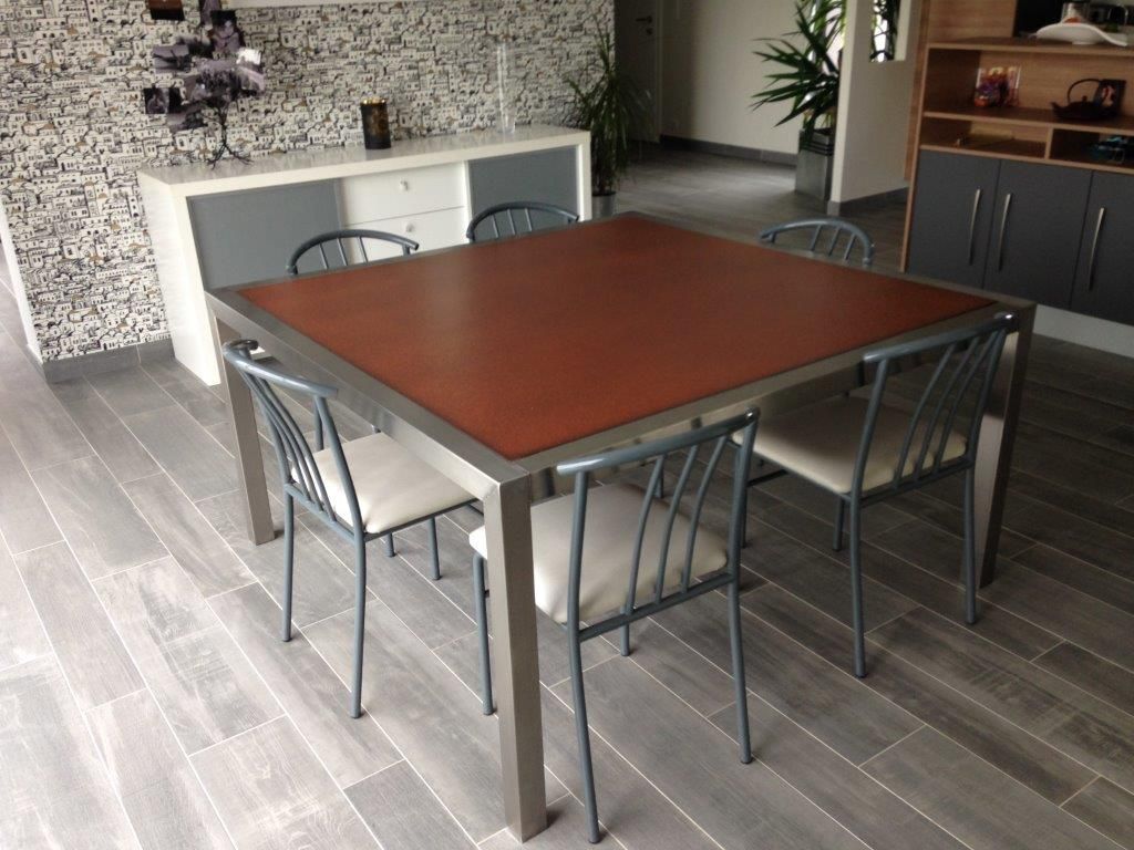 Table de cuisine faite sur-mesure