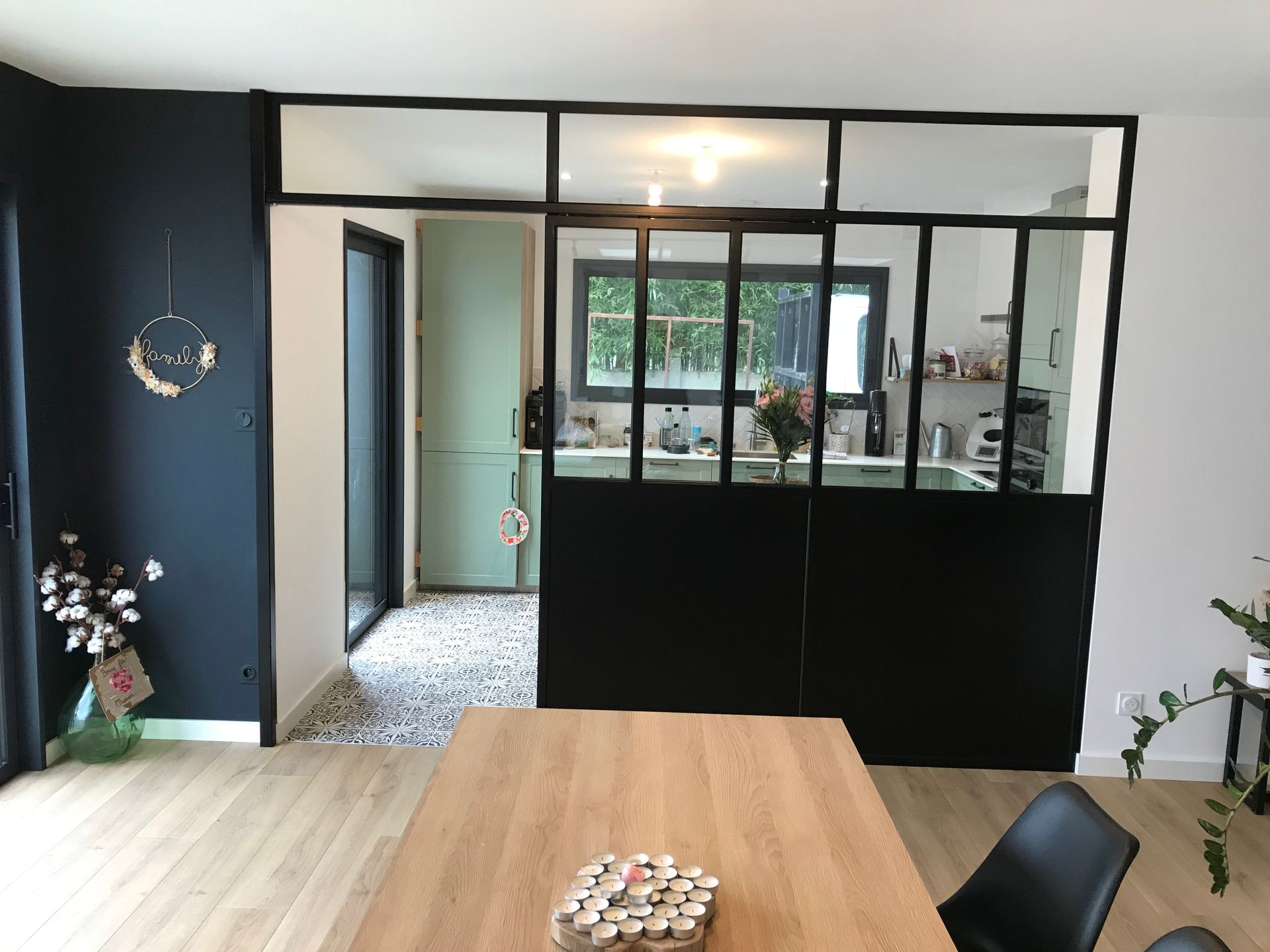 Cloison de verre ouverte chez un particulier