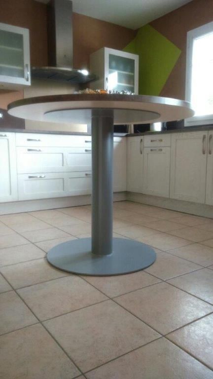 Table de cuisine sur-mesure 