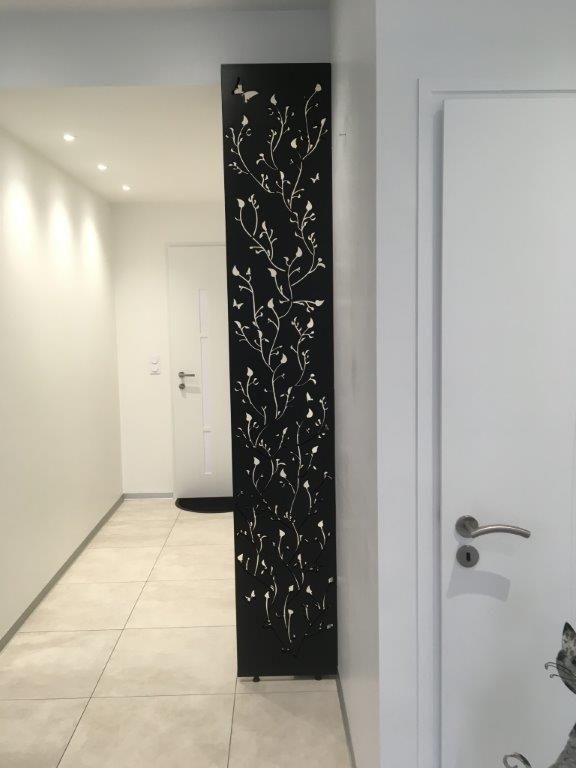 Photos de mobilier fait sur-mesure de décoration murale noire 