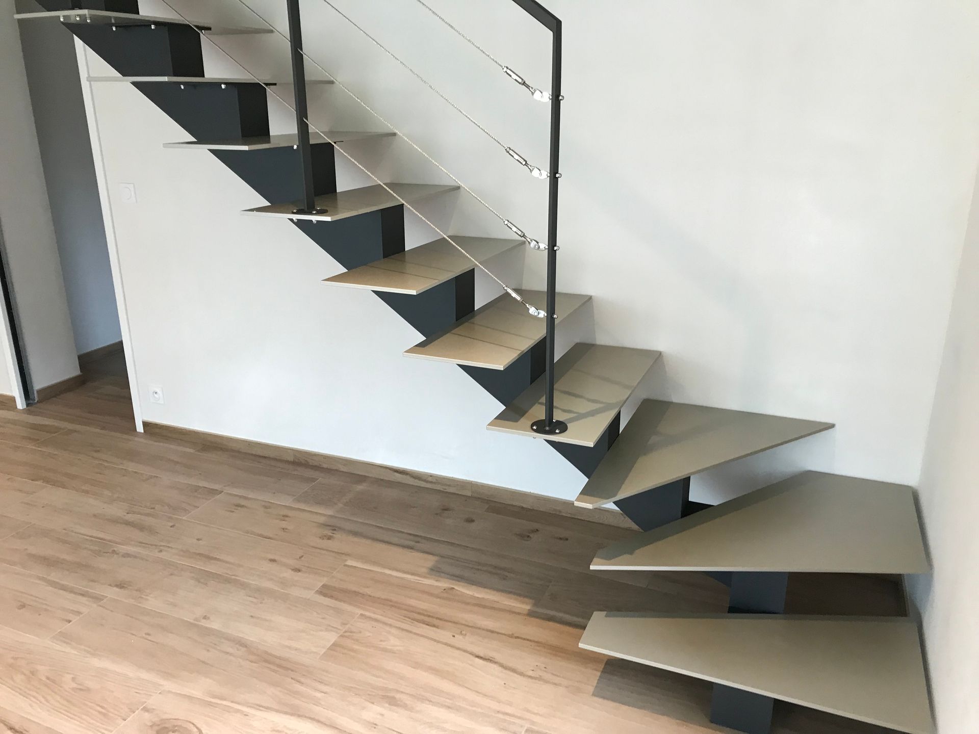 Escalier quart-tournant acier RB Projet Métal