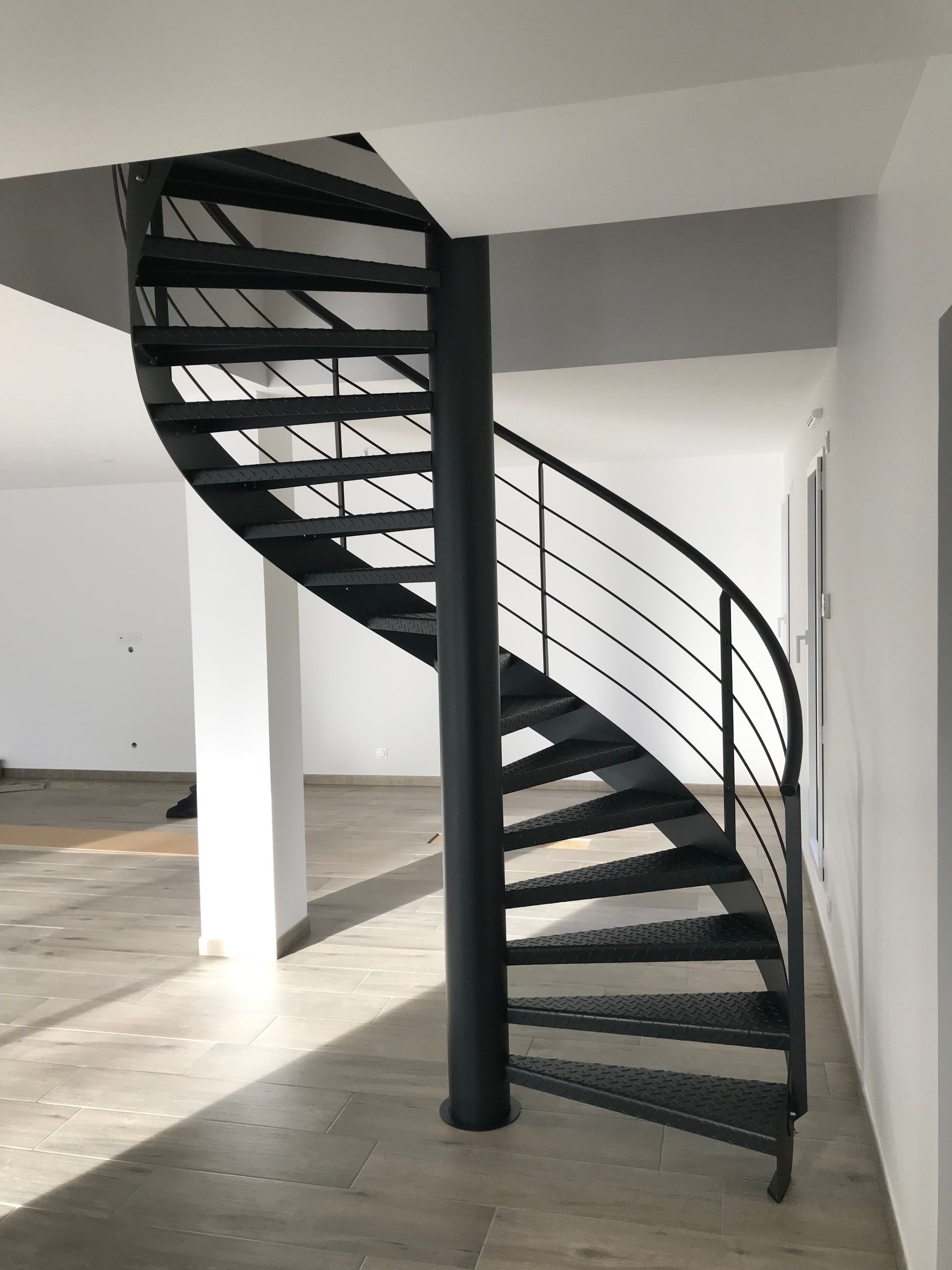 Escalier de face en métal RB Projet Métal