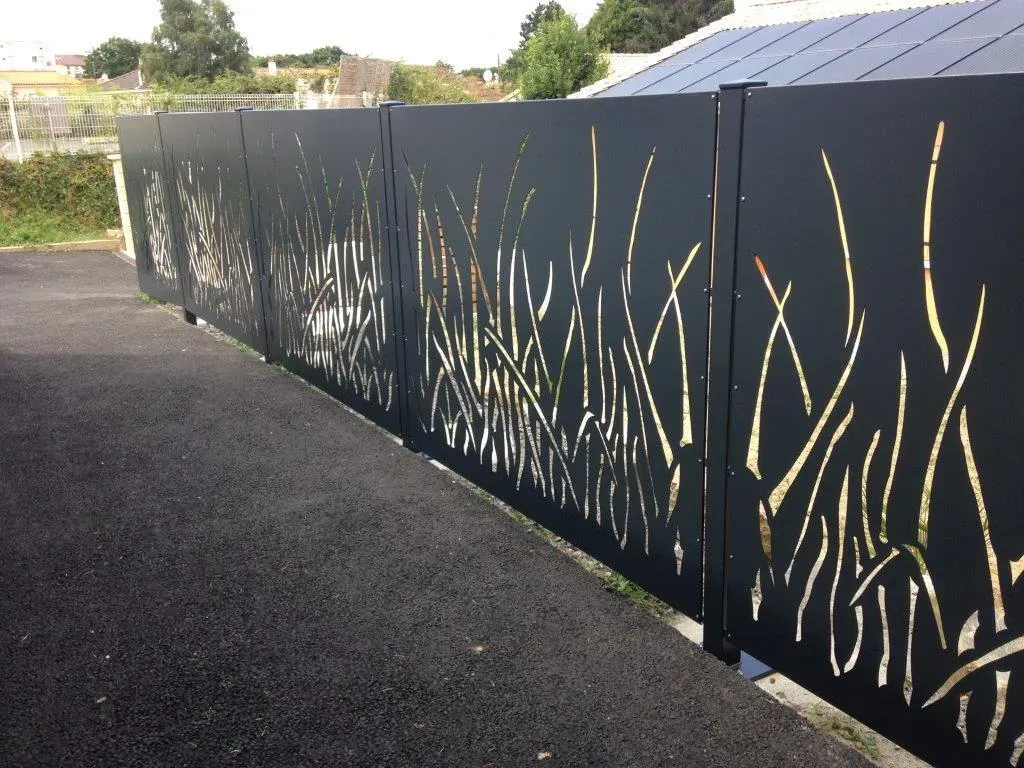 Brise-vue avec découpe laser