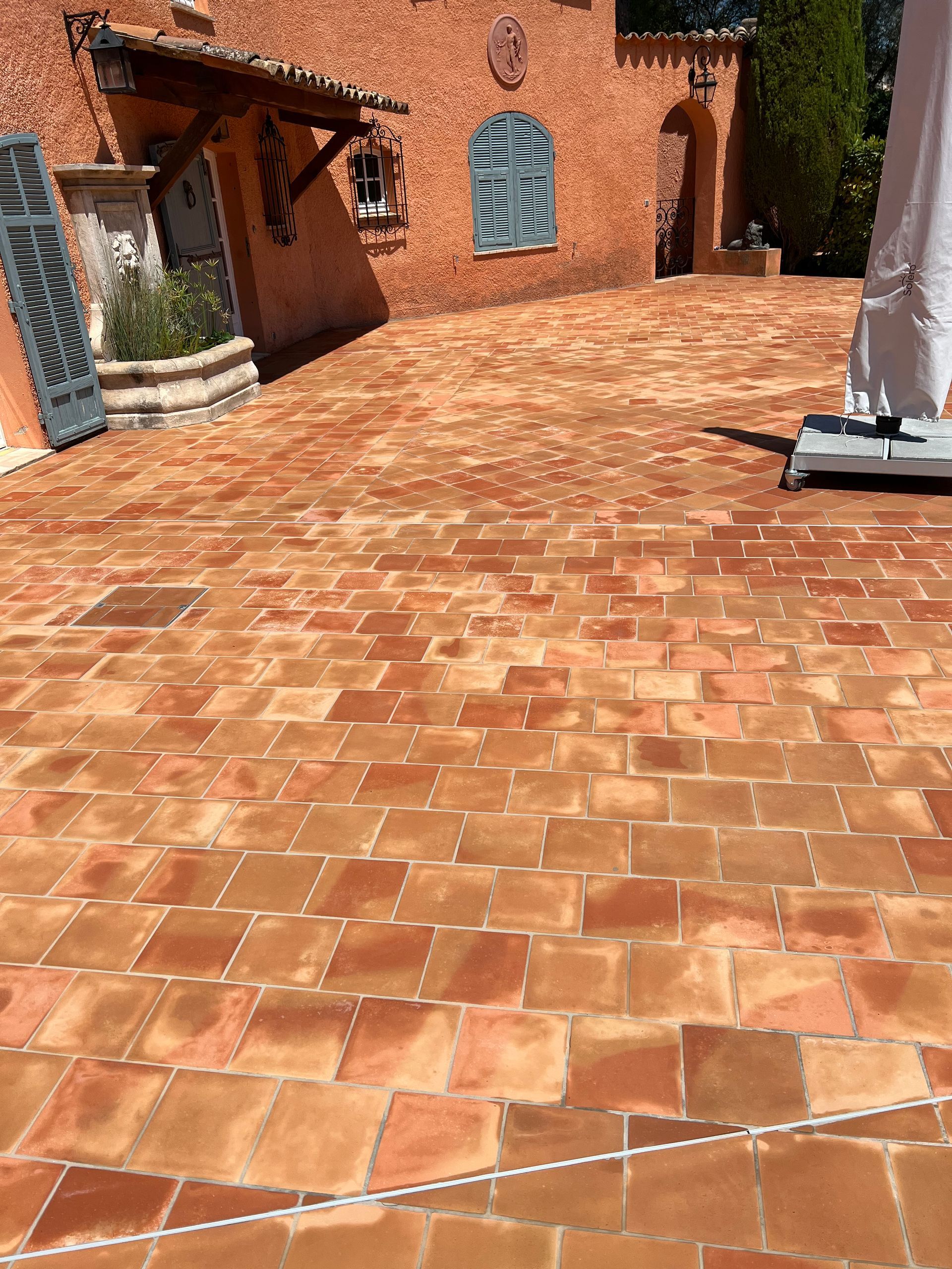 Restauration de dallage en terre cuite