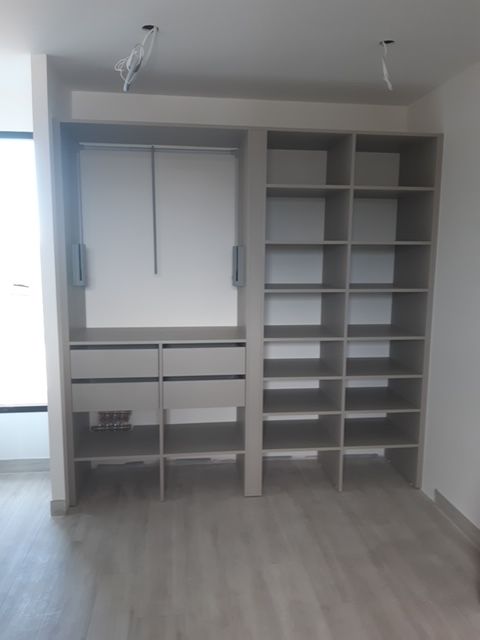 Dressing en bois gris