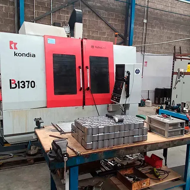 Una máquina que dice 'kondia b1370'