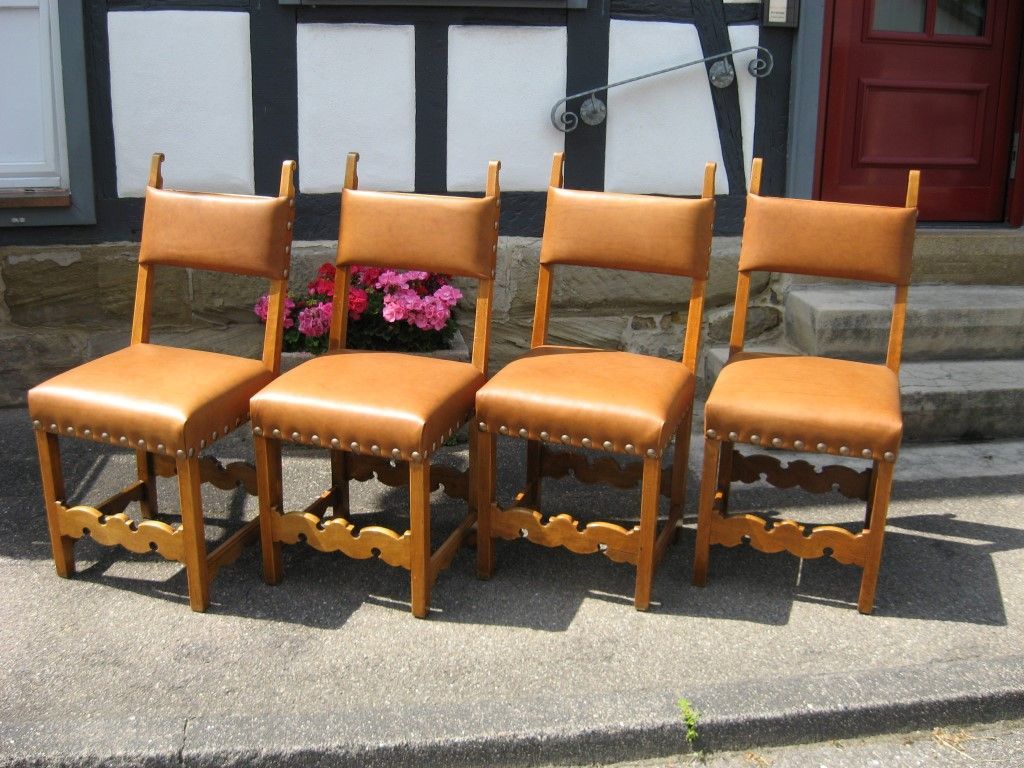 Neubezogene Stühle JEA Design Inh. Jordi Evelyn Augenstein in Stuttgart