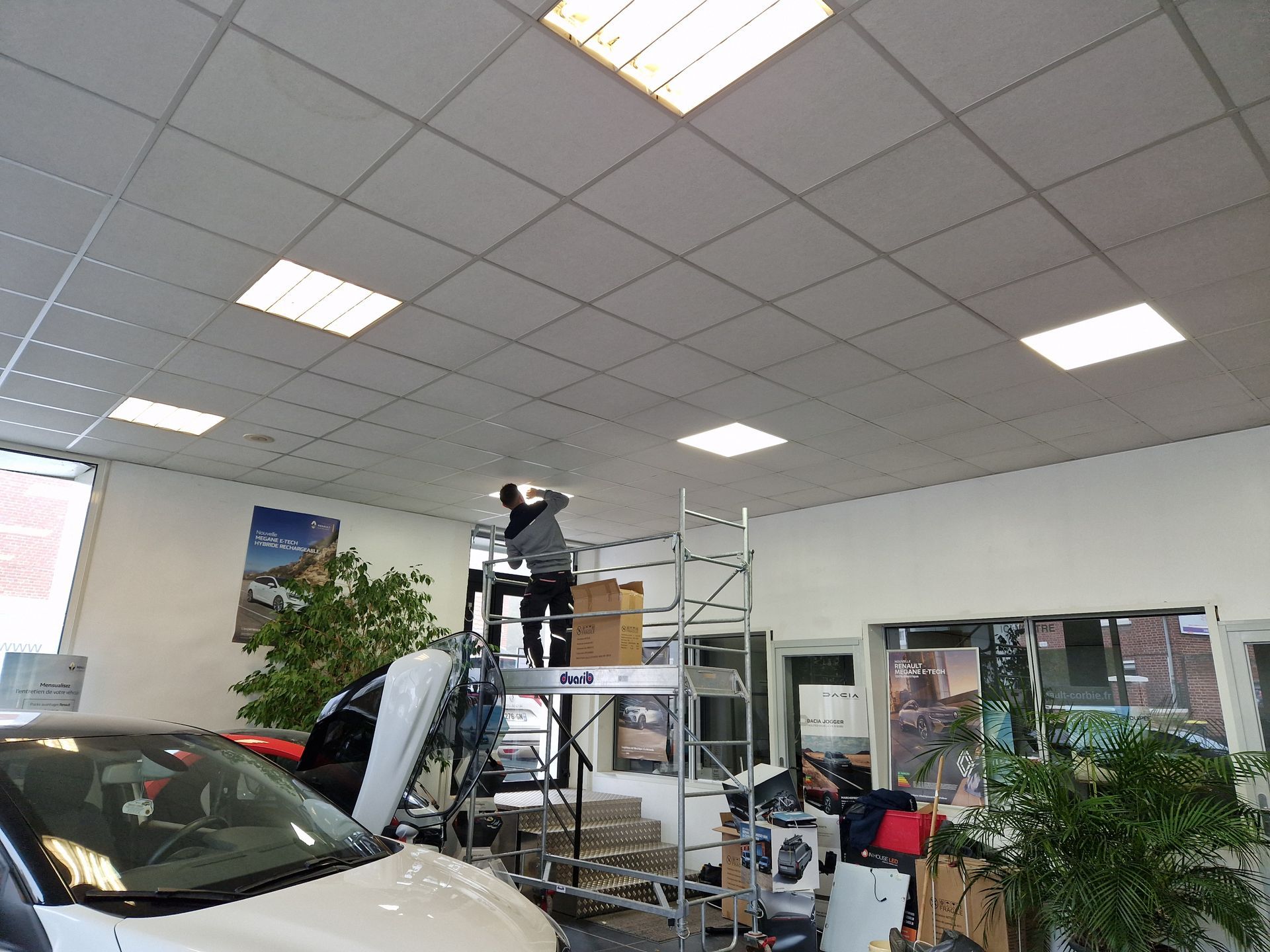 Pose de lampes en pavés LED