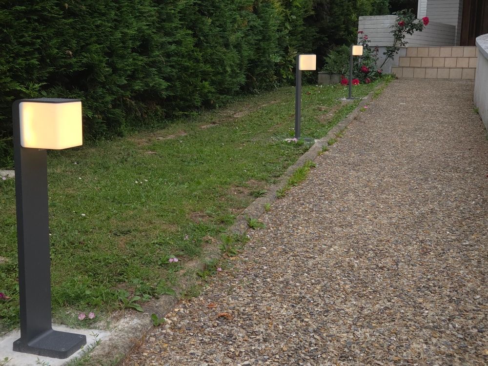 Éclairage d'une allée extérieure