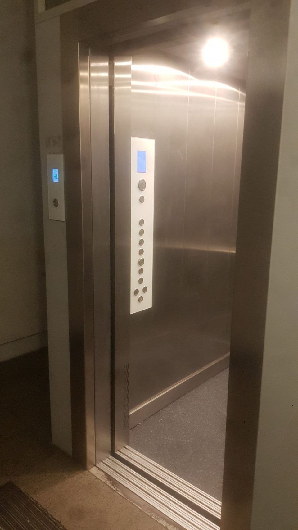 Personen-Fahrstuhl