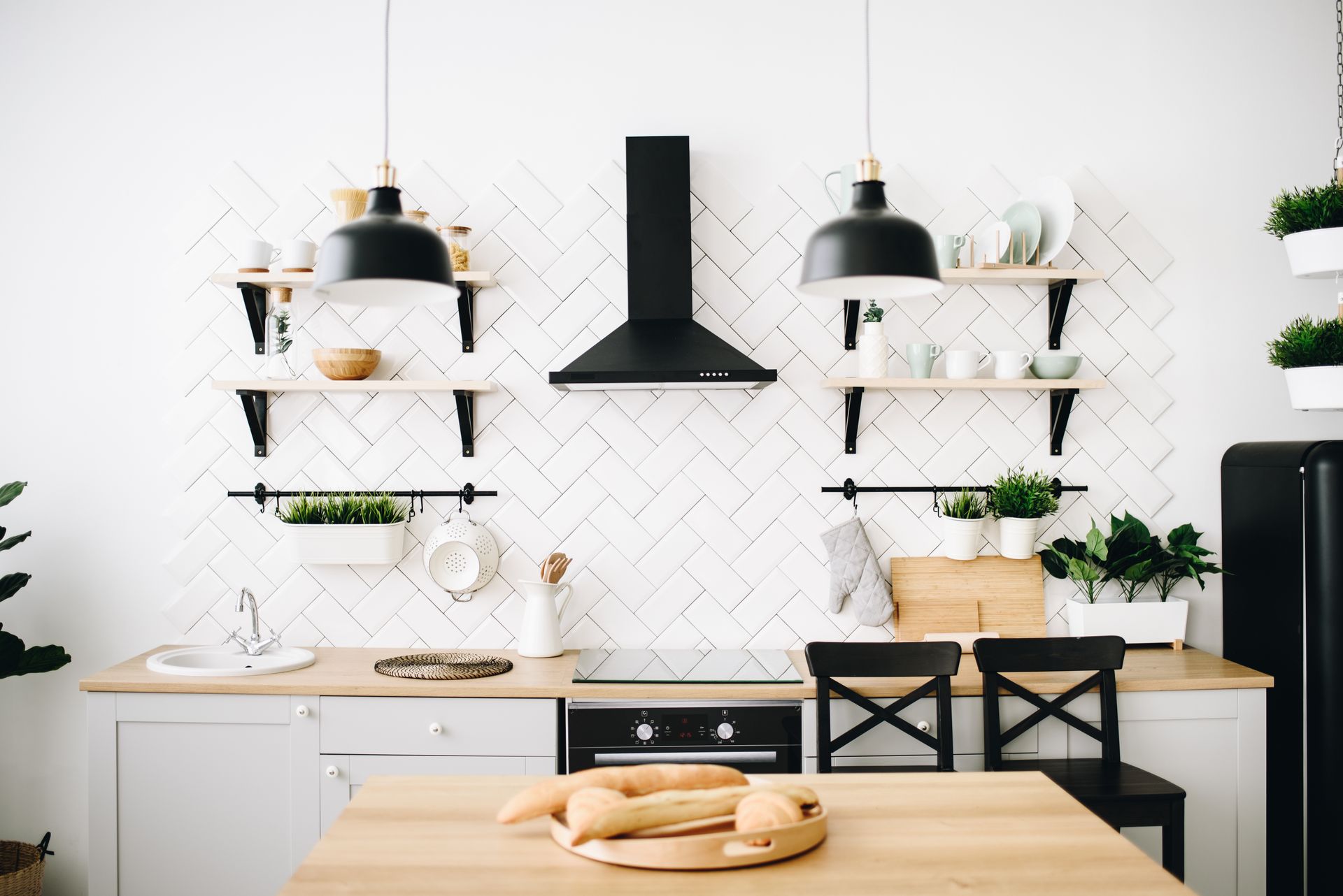 Pose de faience dans une cuisine