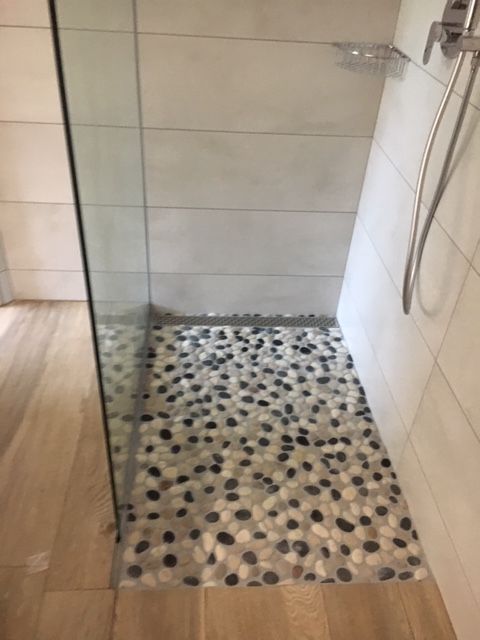 Bad WC Sanierung - Walter Maag Plattenbeläge & Ofenbau in Höri