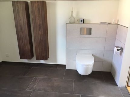 Bad WC Sanierung - Walter Maag Plattenbeläge & Ofenbau in Höri