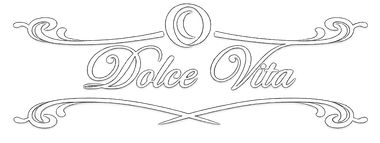 Logotipo decorativo con la inscripci&oacute;n &ldquo;Dolce Vita&rdquo; y elaborados adornos en gris claro sobre fondo blanco.