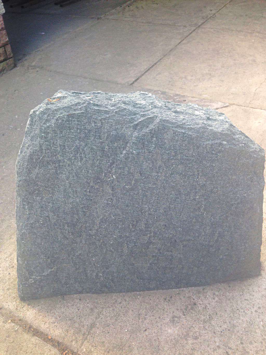 Grabstein aus Naturstein