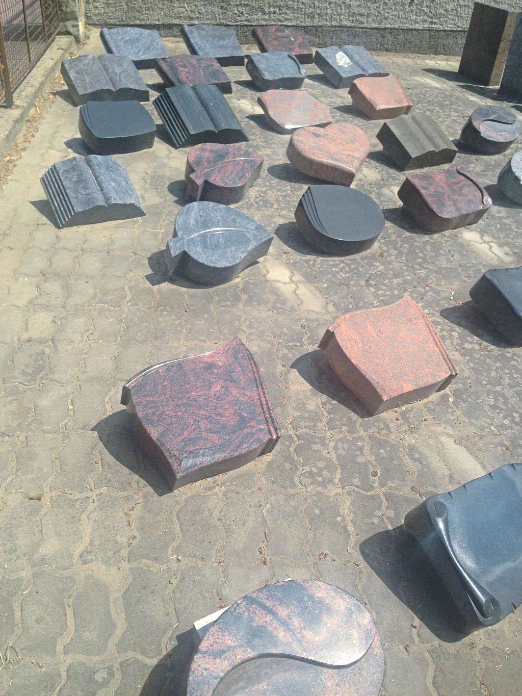 verschiedene Kissensteine