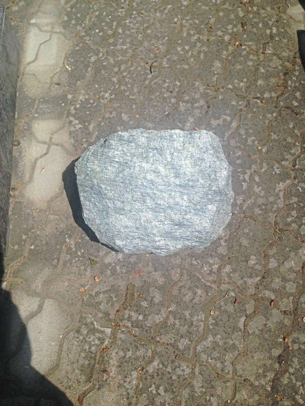 Kissenstein aus Naturstein