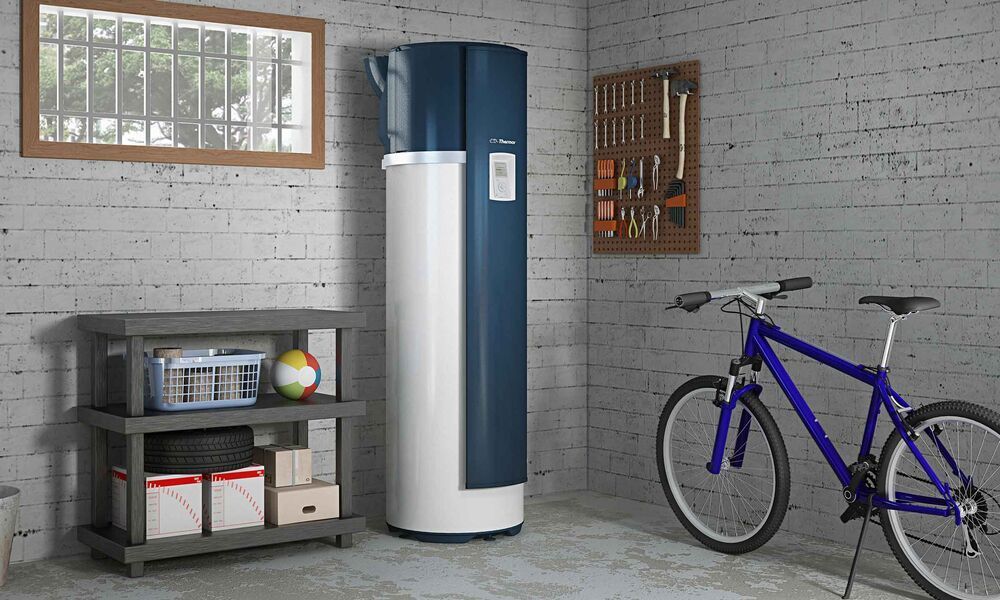 Un chauffe-eau thermodynamique de côté