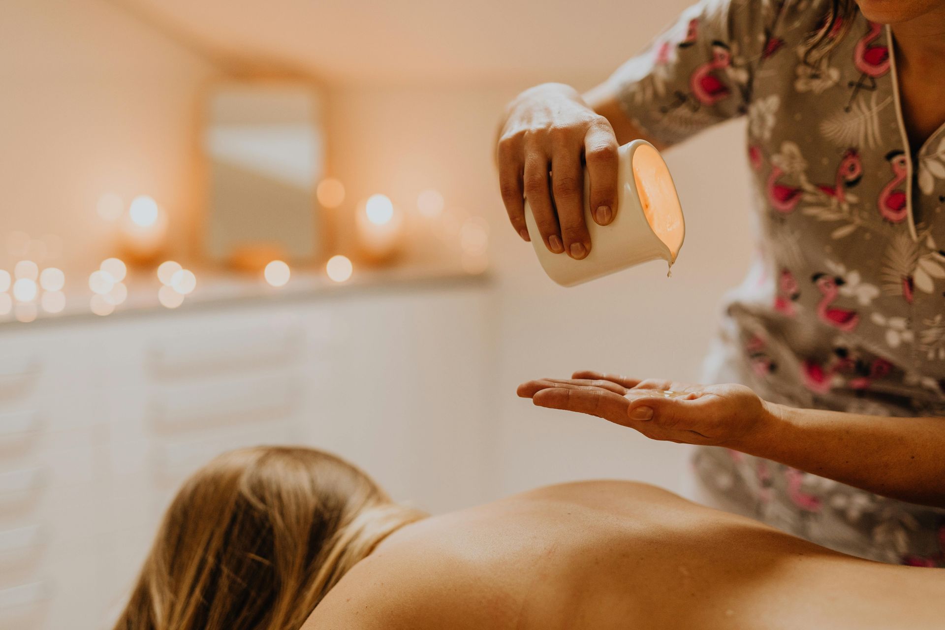 Ölmassage und Klangschalenmassage - genieße doppelt