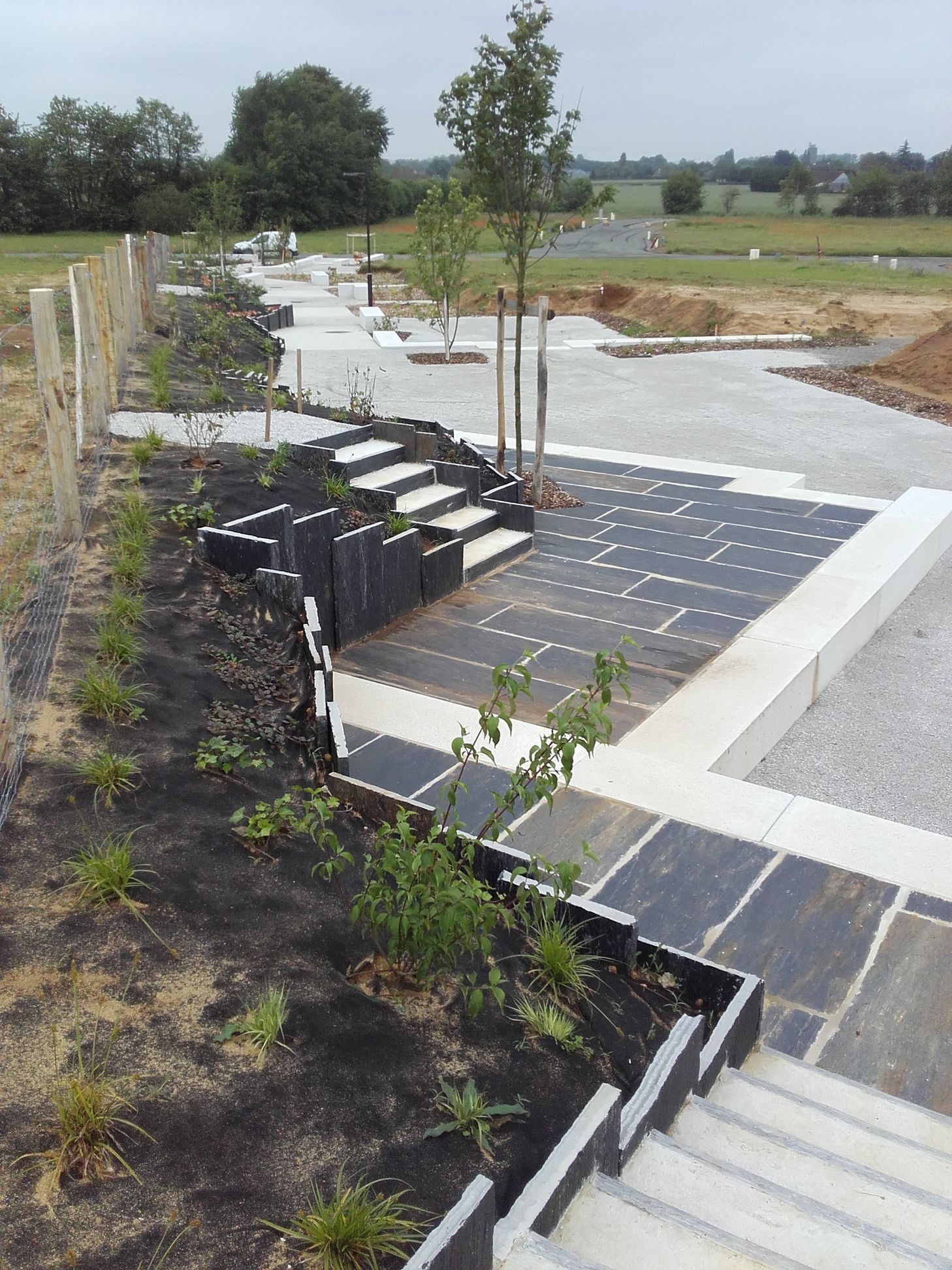 Aménagement extérieur en ardoises