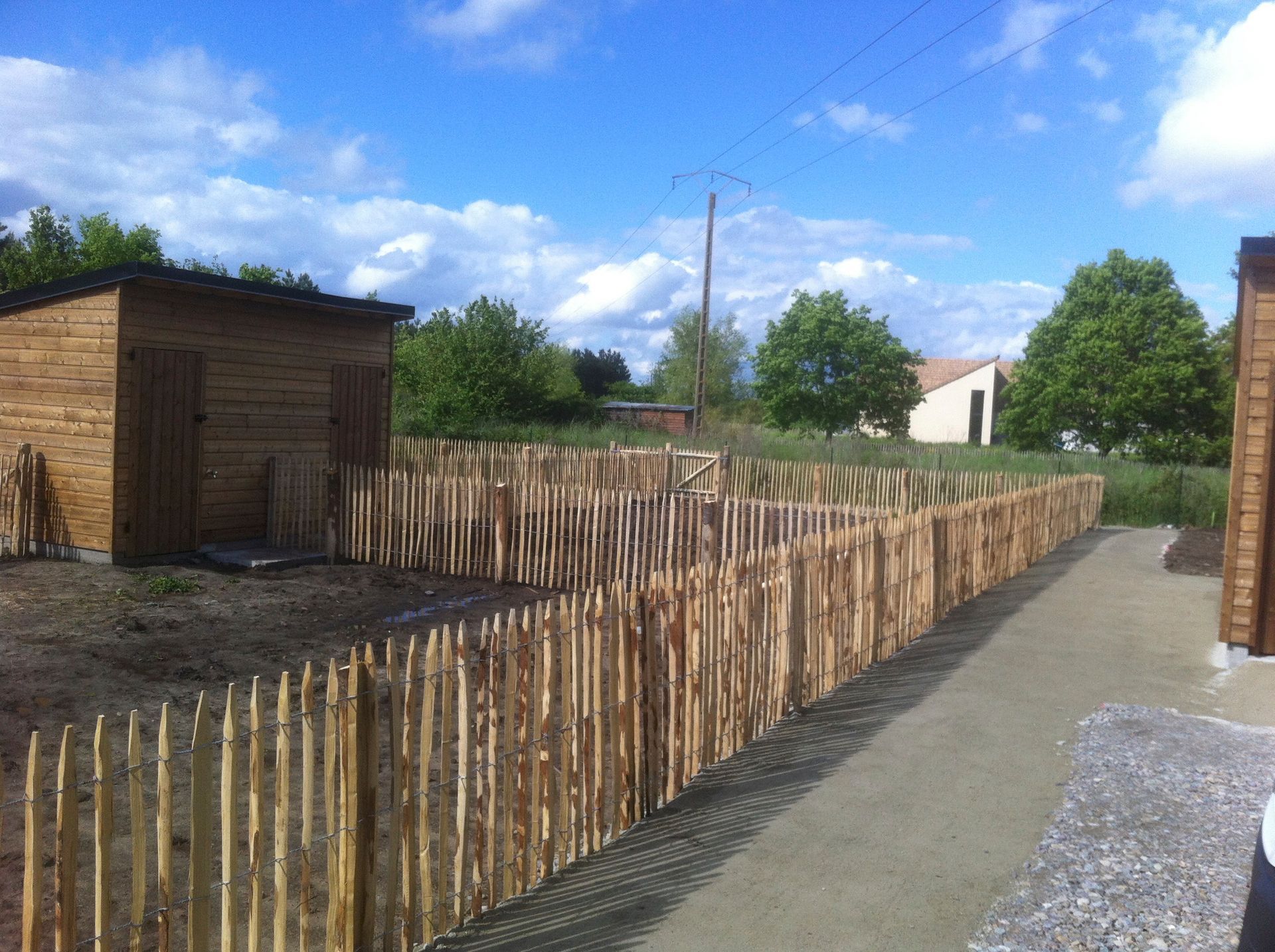 Clôture basse en bois