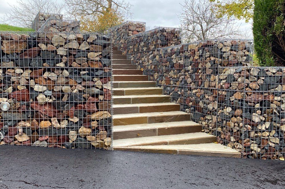 Gabions posés autour d'un escalier