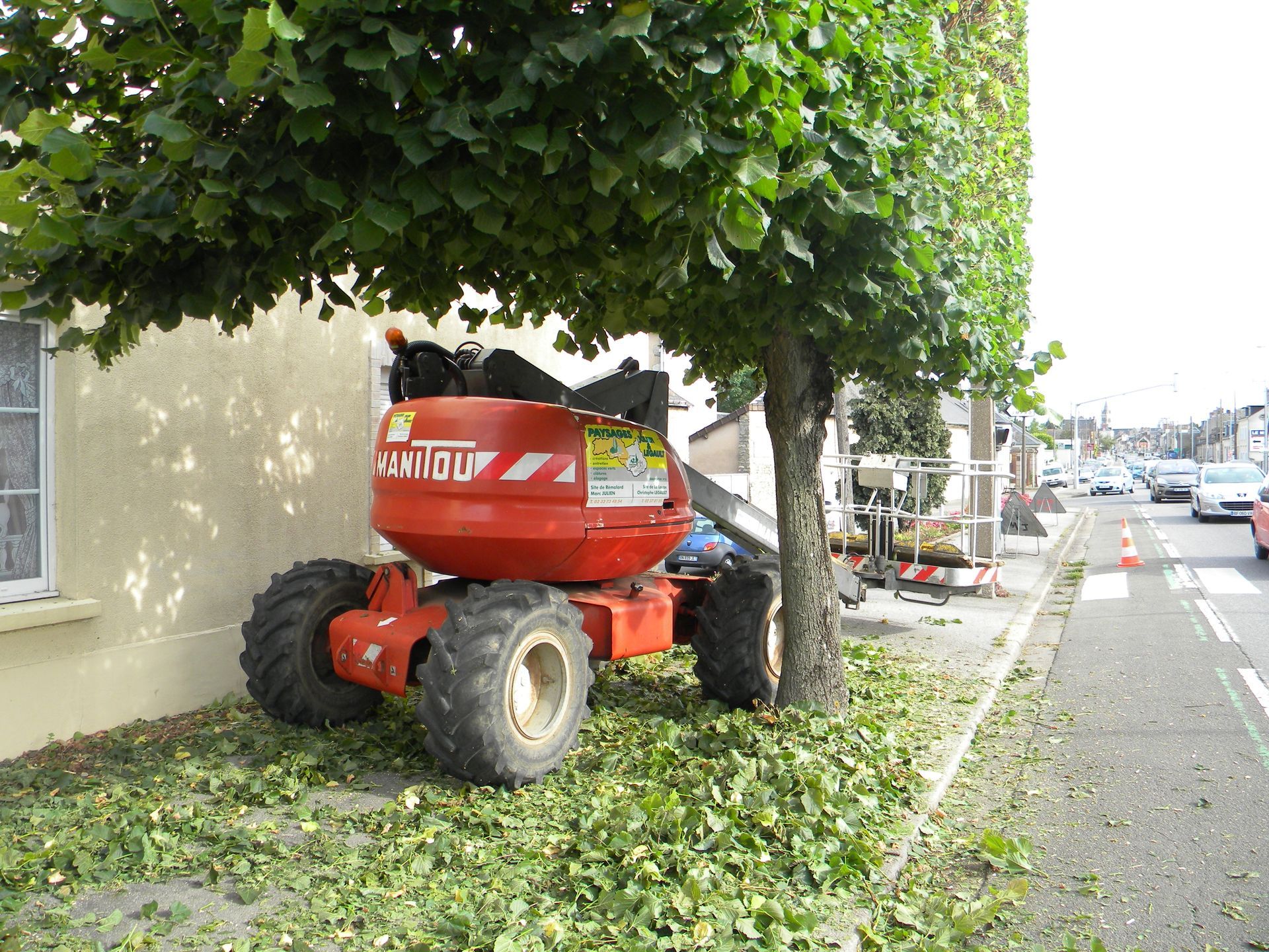 Nacelle automotrice pour élagage d'arbre