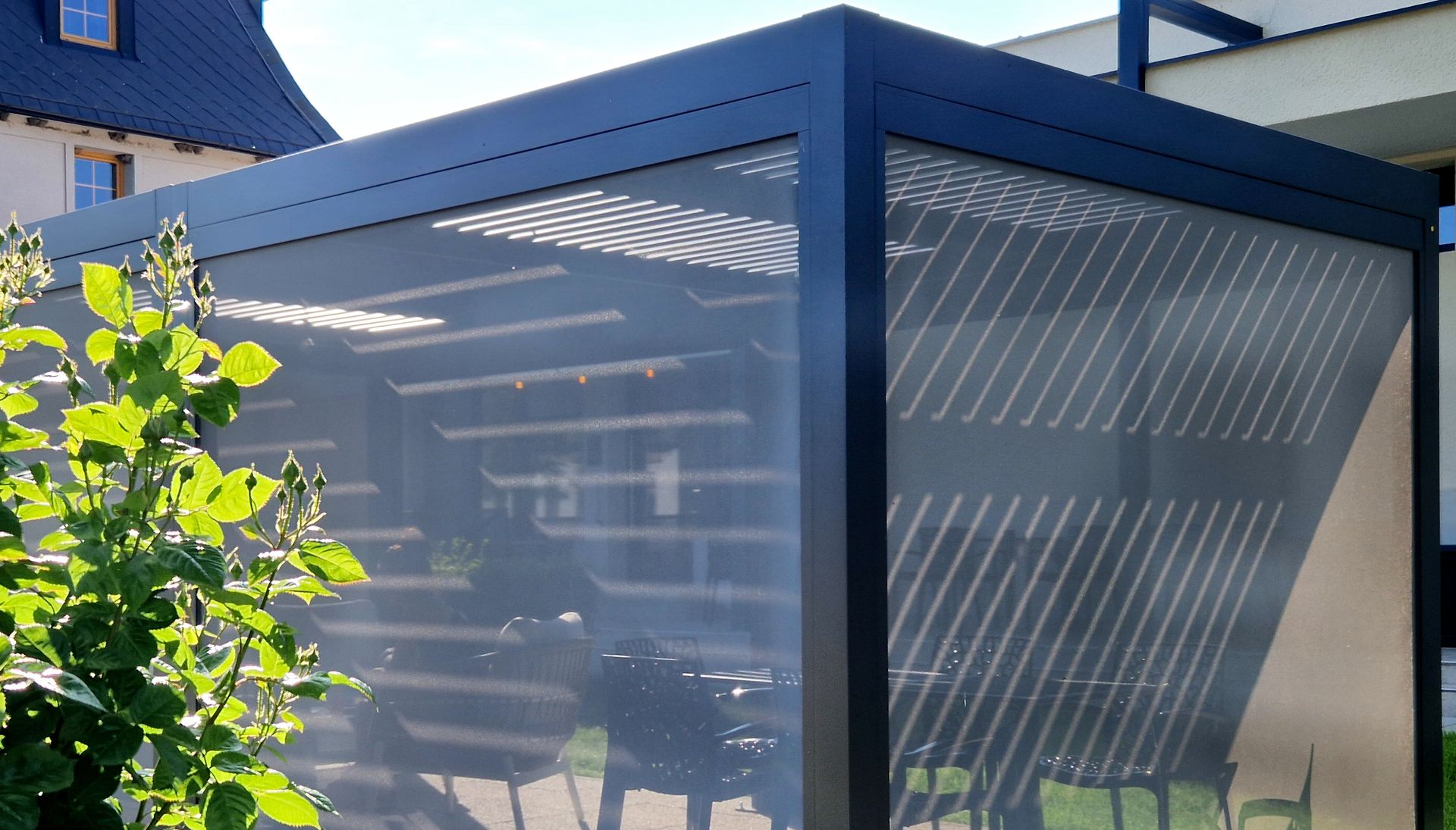 Store banne en tissu gris