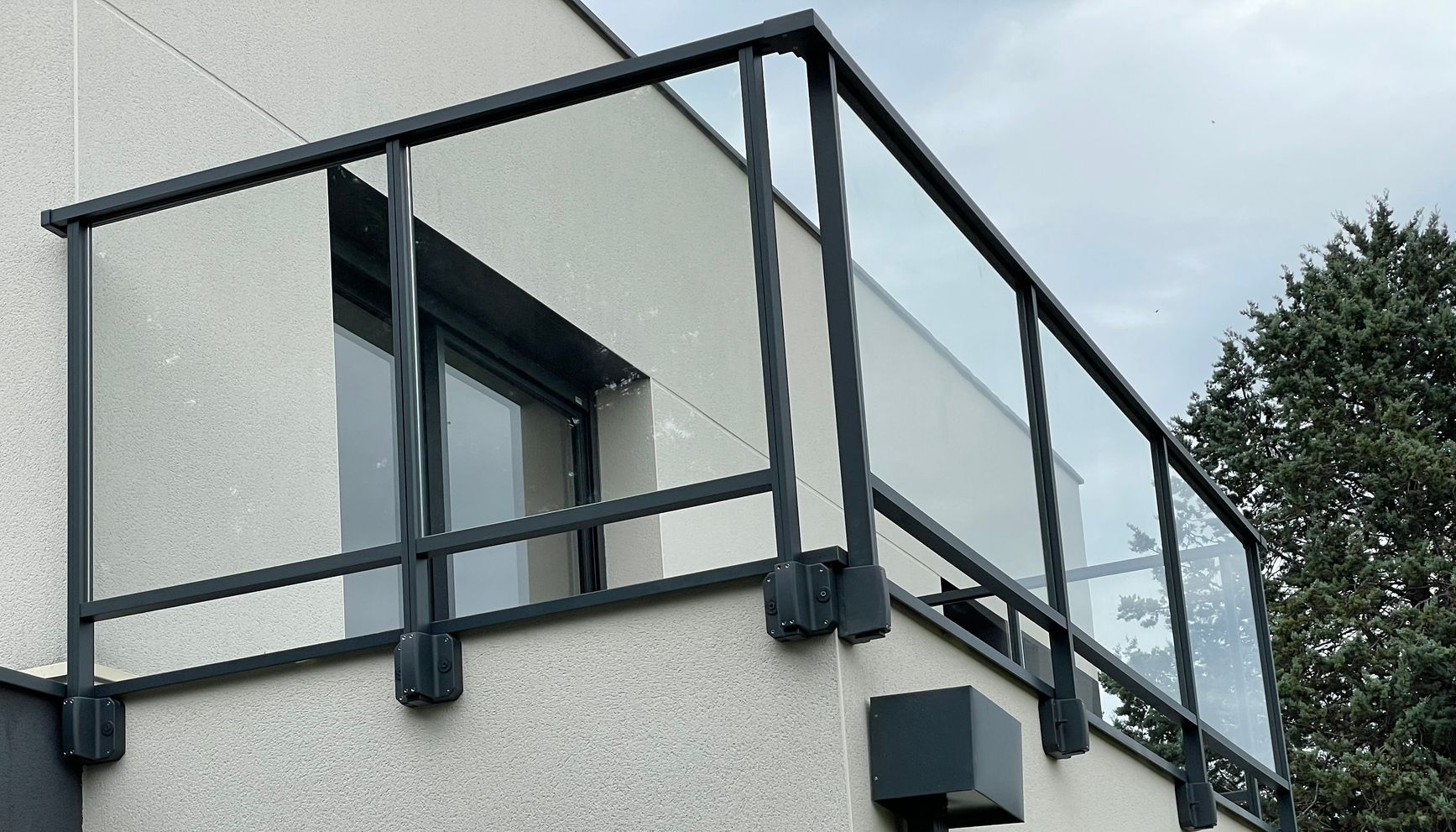 Garde-corps en verre sur balcon