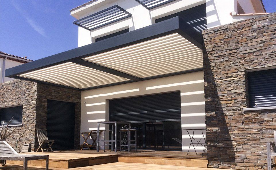 Ensemble portail - porte d'entrée et porte de garage