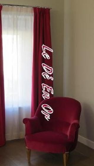 Le Dé En Or, tapissiière d'ameublement.