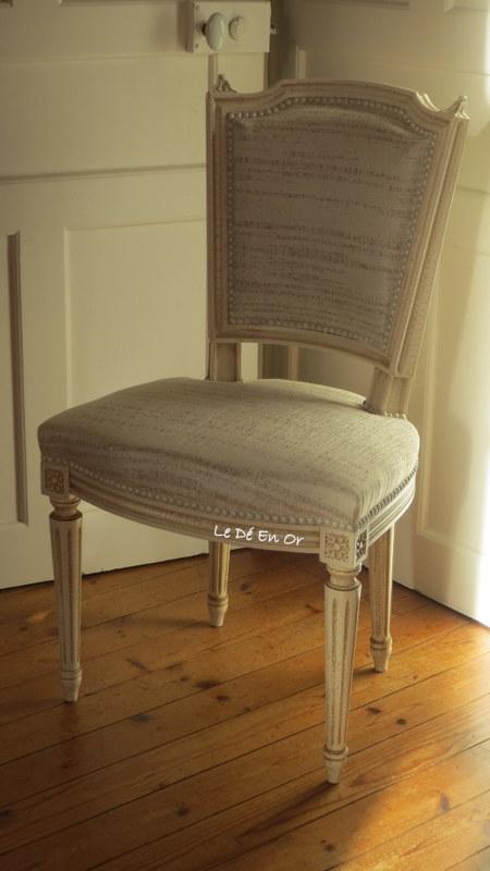 Chaise Louis XVI craquelée tissus Casamance par Le Dé En Or.