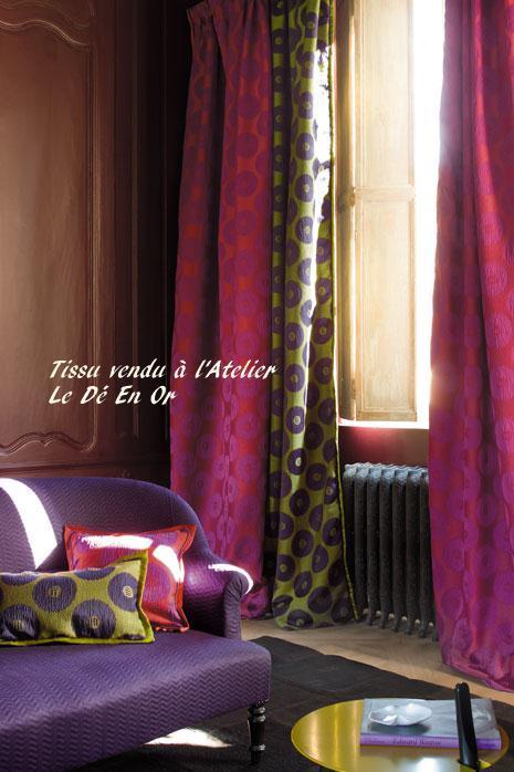 Le Dé en Or, tapissier, vente de tissus.