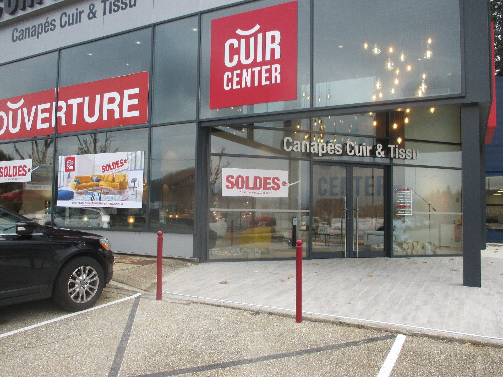 Devanture Cuir Center