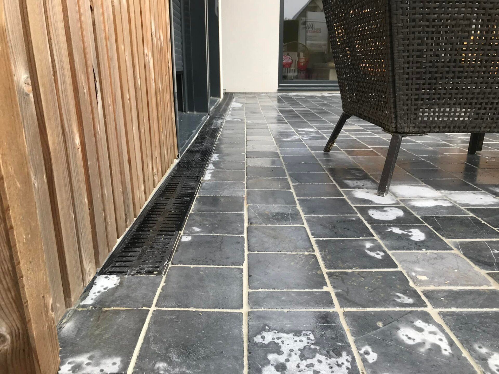 Pose de revêtement de sol extérieur