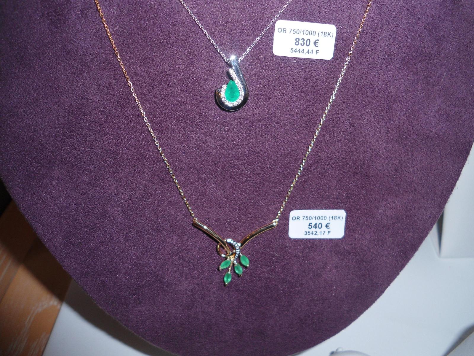 Collier or 18k émeraudes et diamants