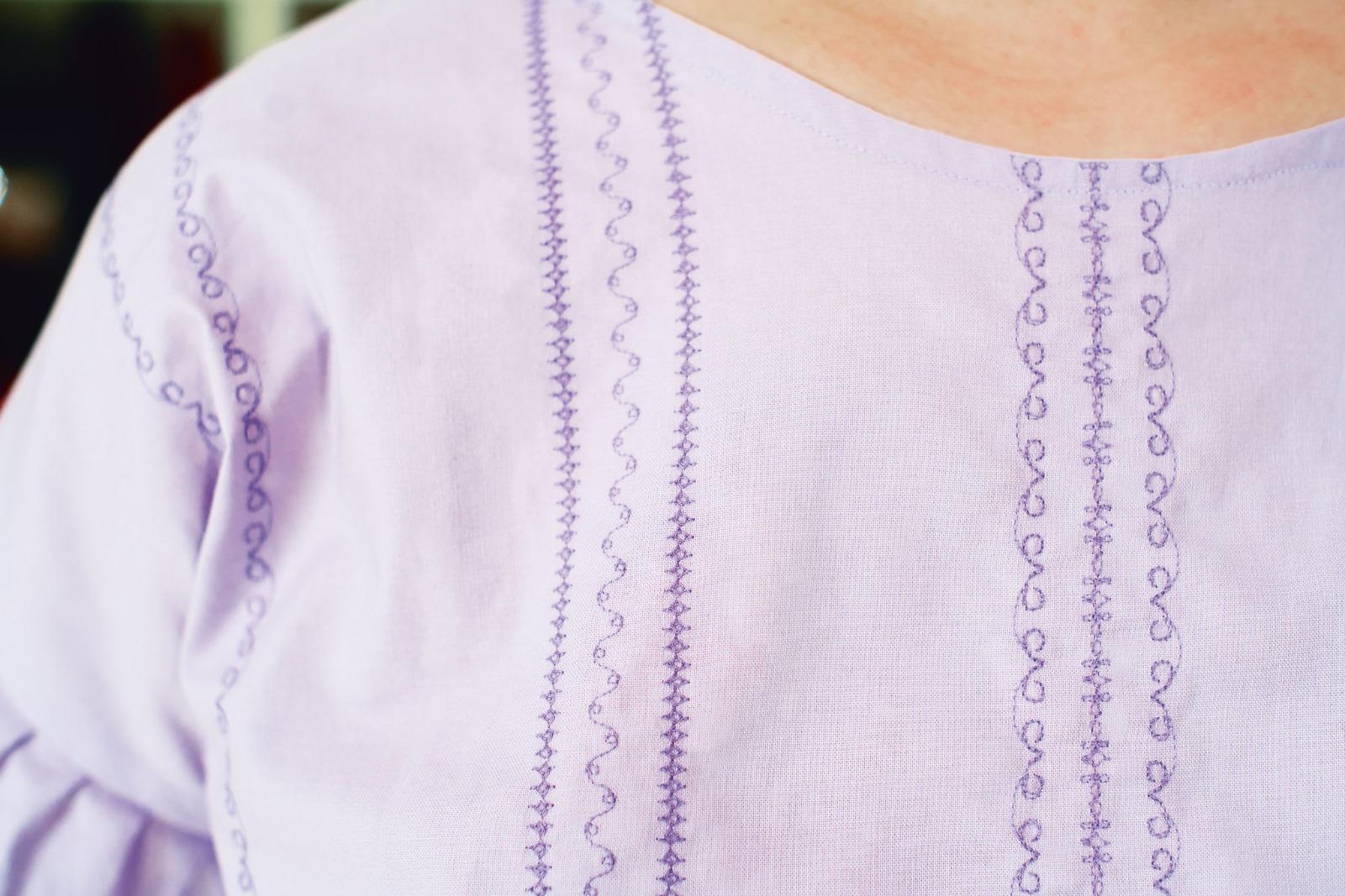 Broderie sur chemisier