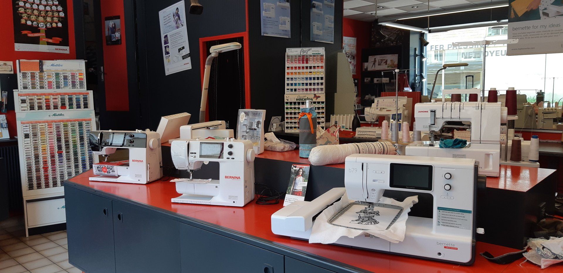 Vente machine à coudre en magasin