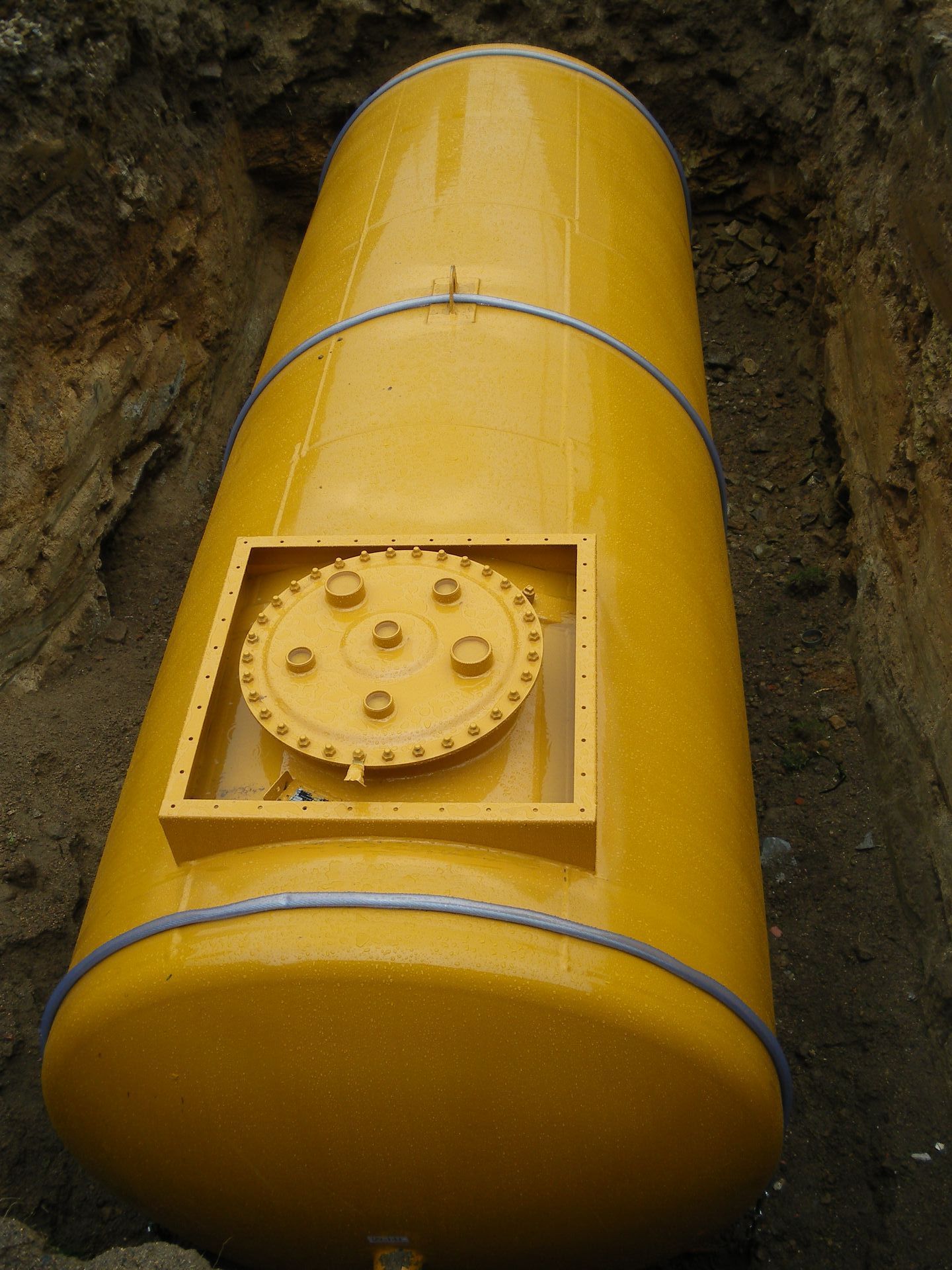 Cuve de stockage enterrée