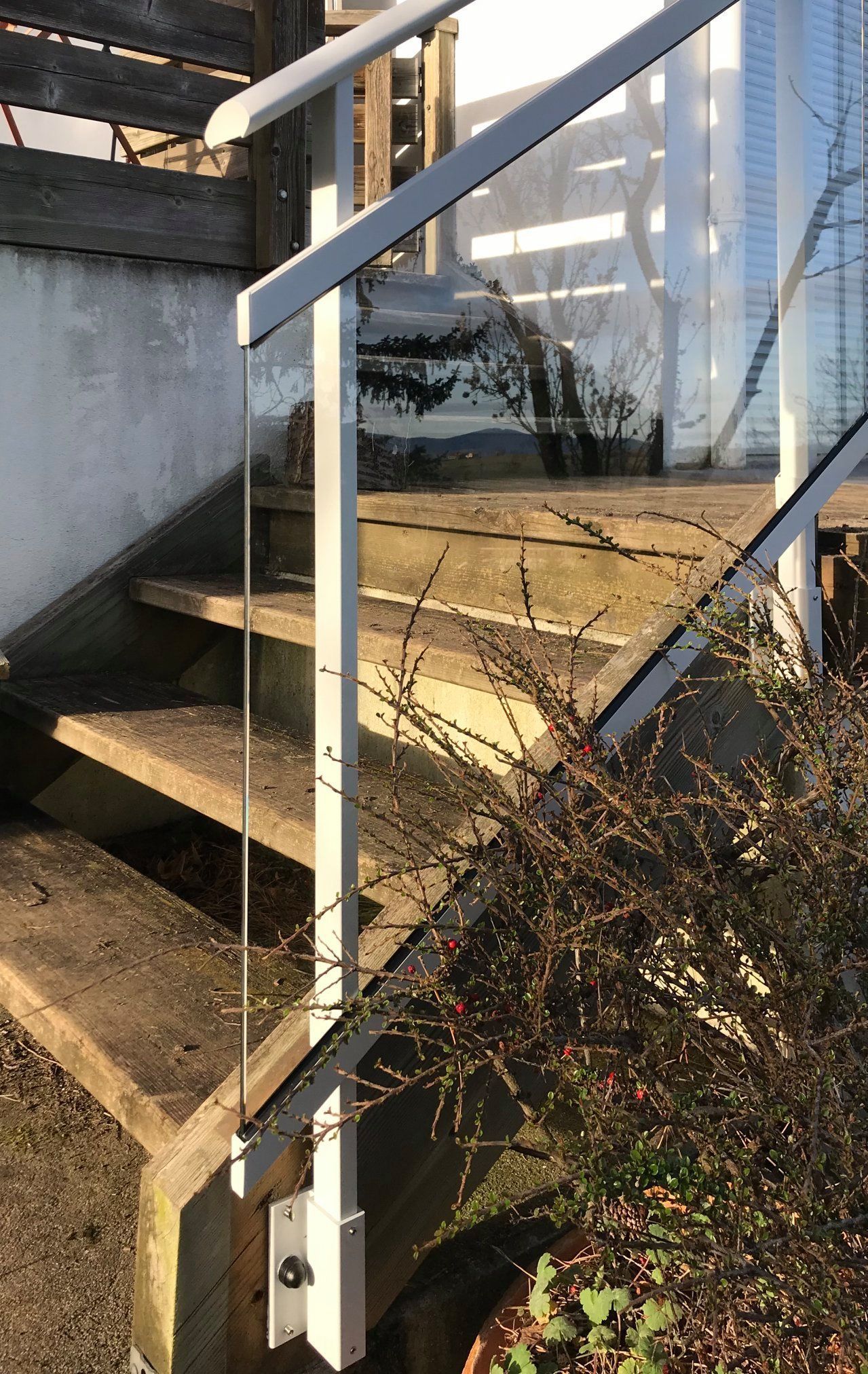 Escaliers sécurisés par un garde-corps