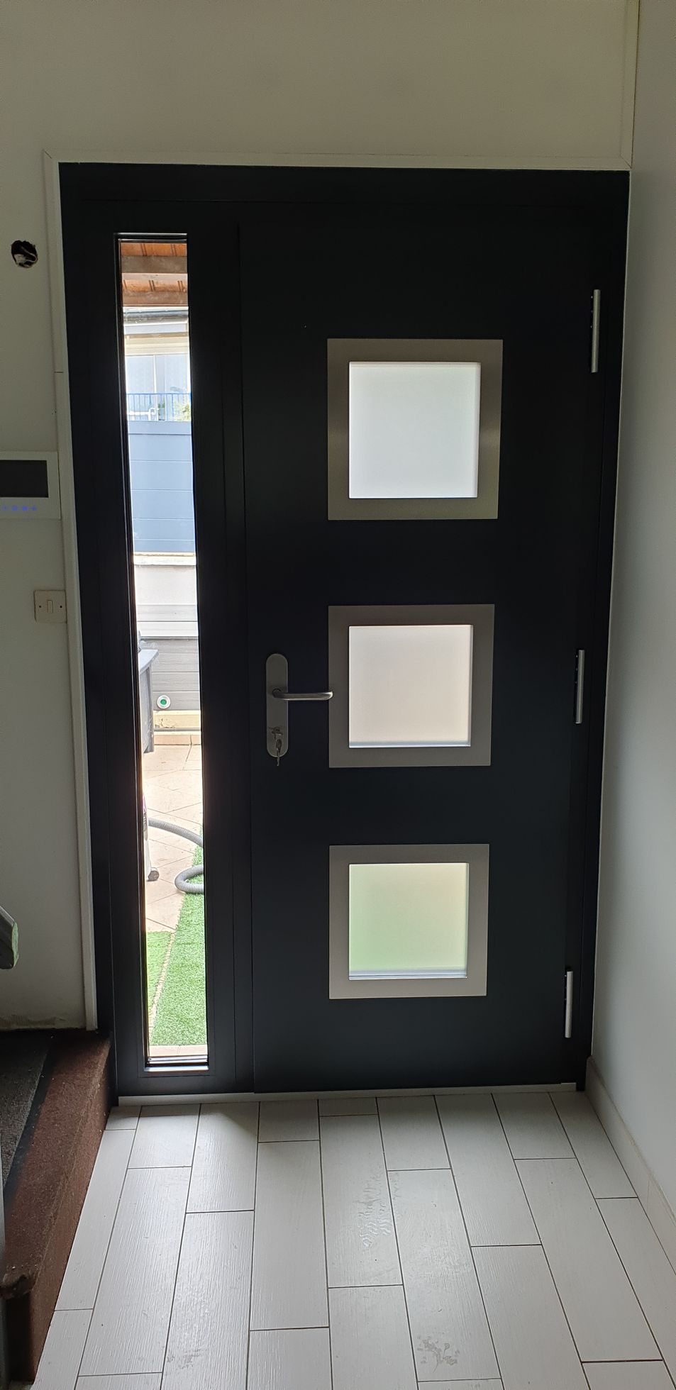 Porte d'entrée vitrée anthracite