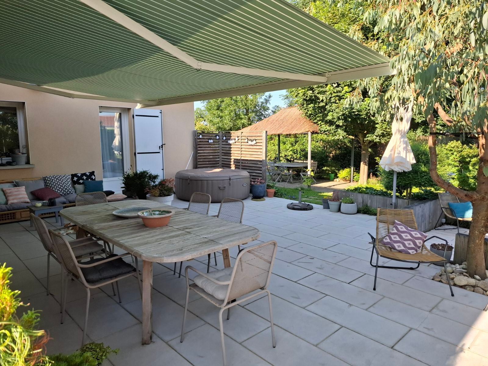 Store banne vert sur terrasse 2