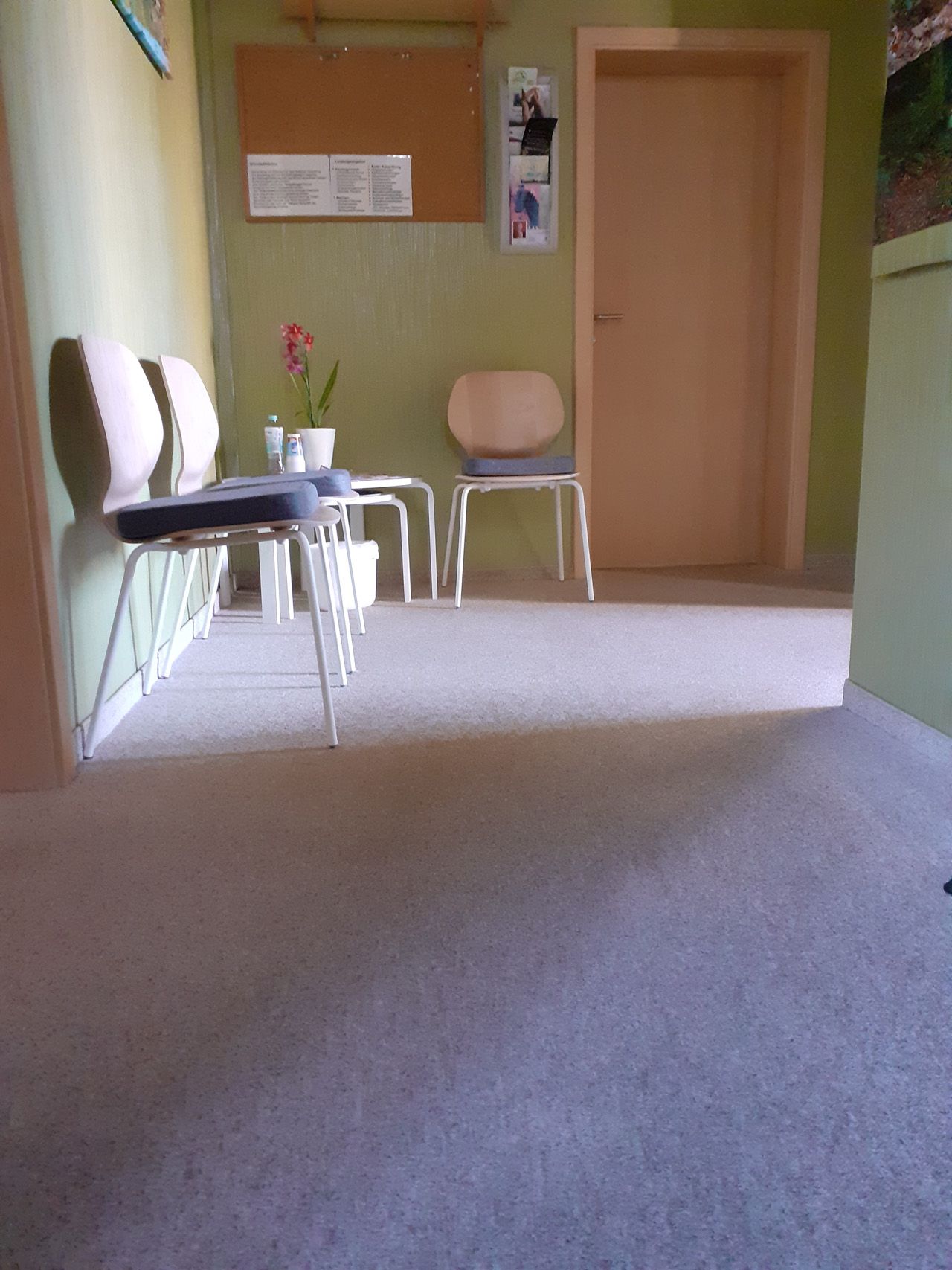 Wartezimmer bei der Physiotherapiepraxis Stefanie Schulz